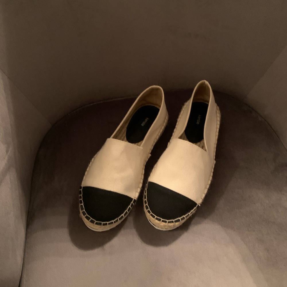 Kensie espadrilles linen with black tip toe